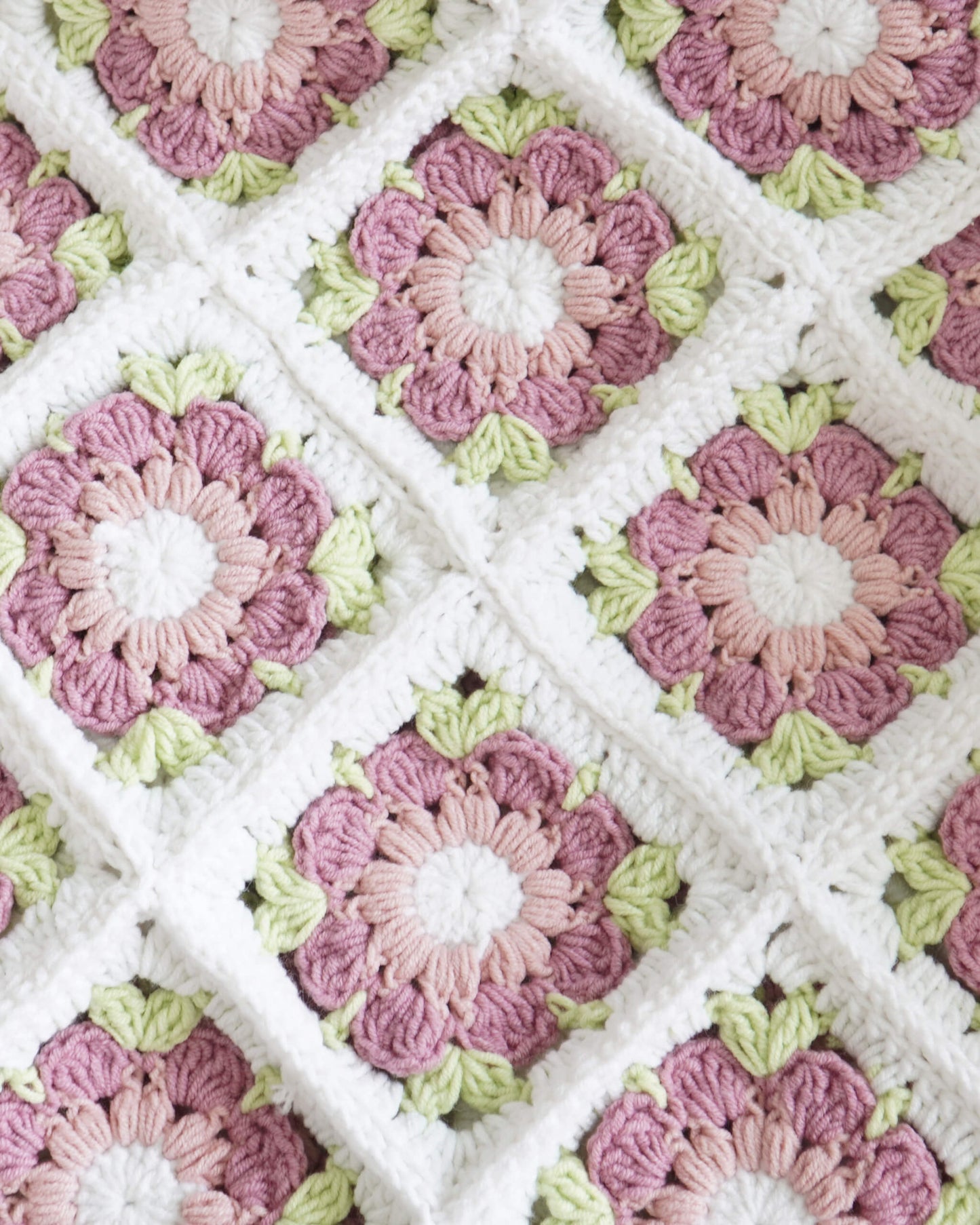 Blanket No.32 | Crochet Granny blanket pattern