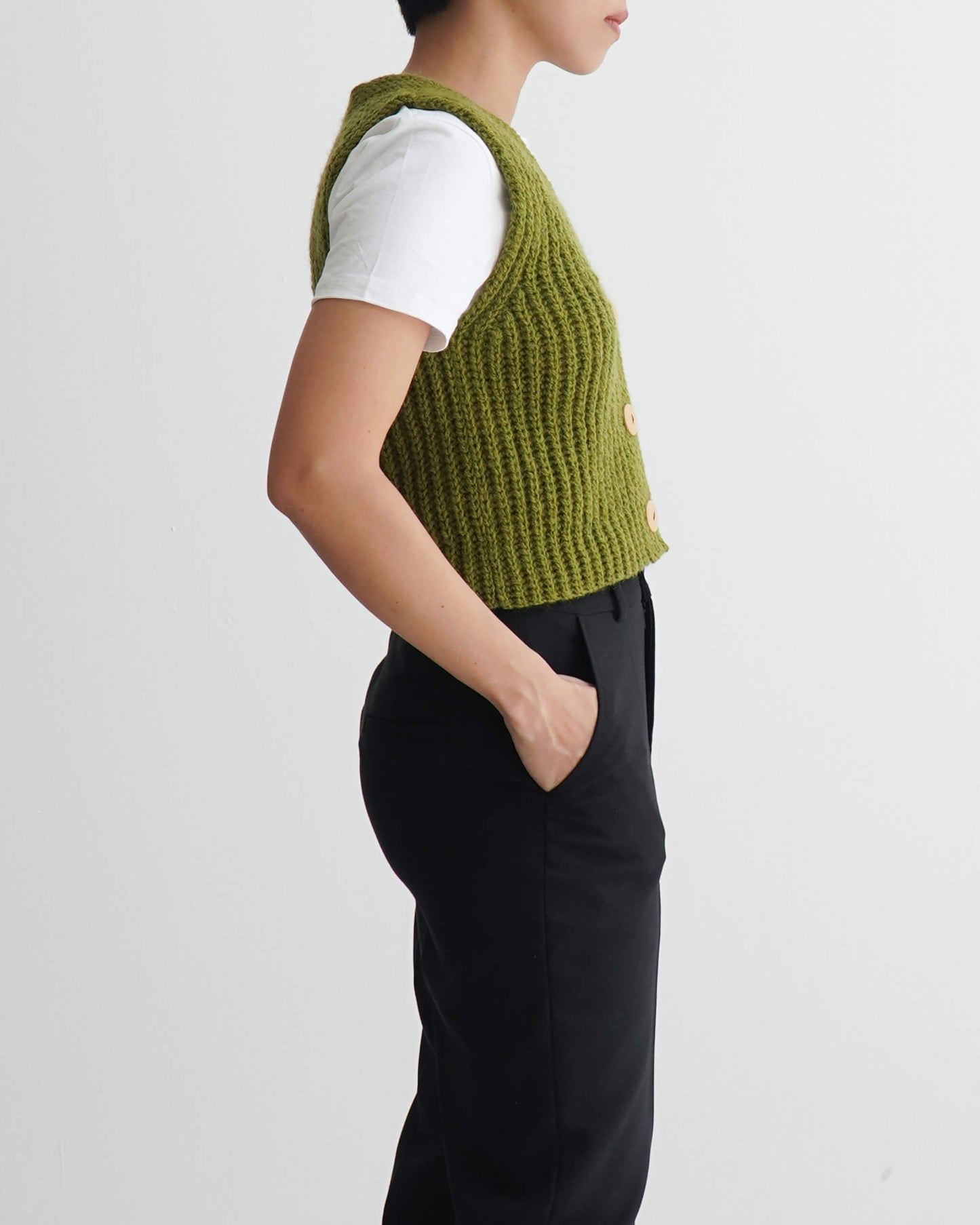 Vest No.62 | Easy crochet ribbed vest pattern