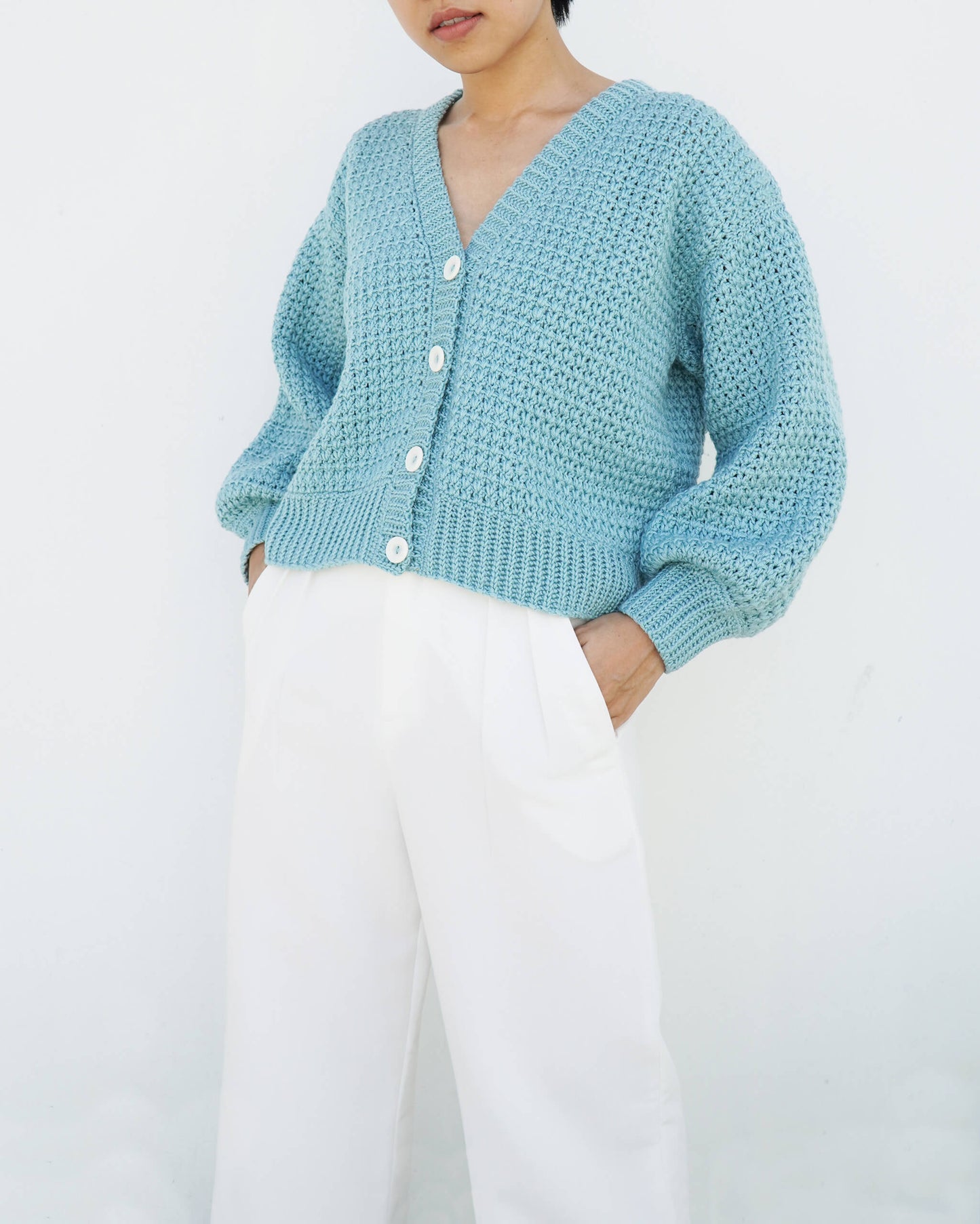 Cardigan No.26 | Crochet V-neck cardigan pattern