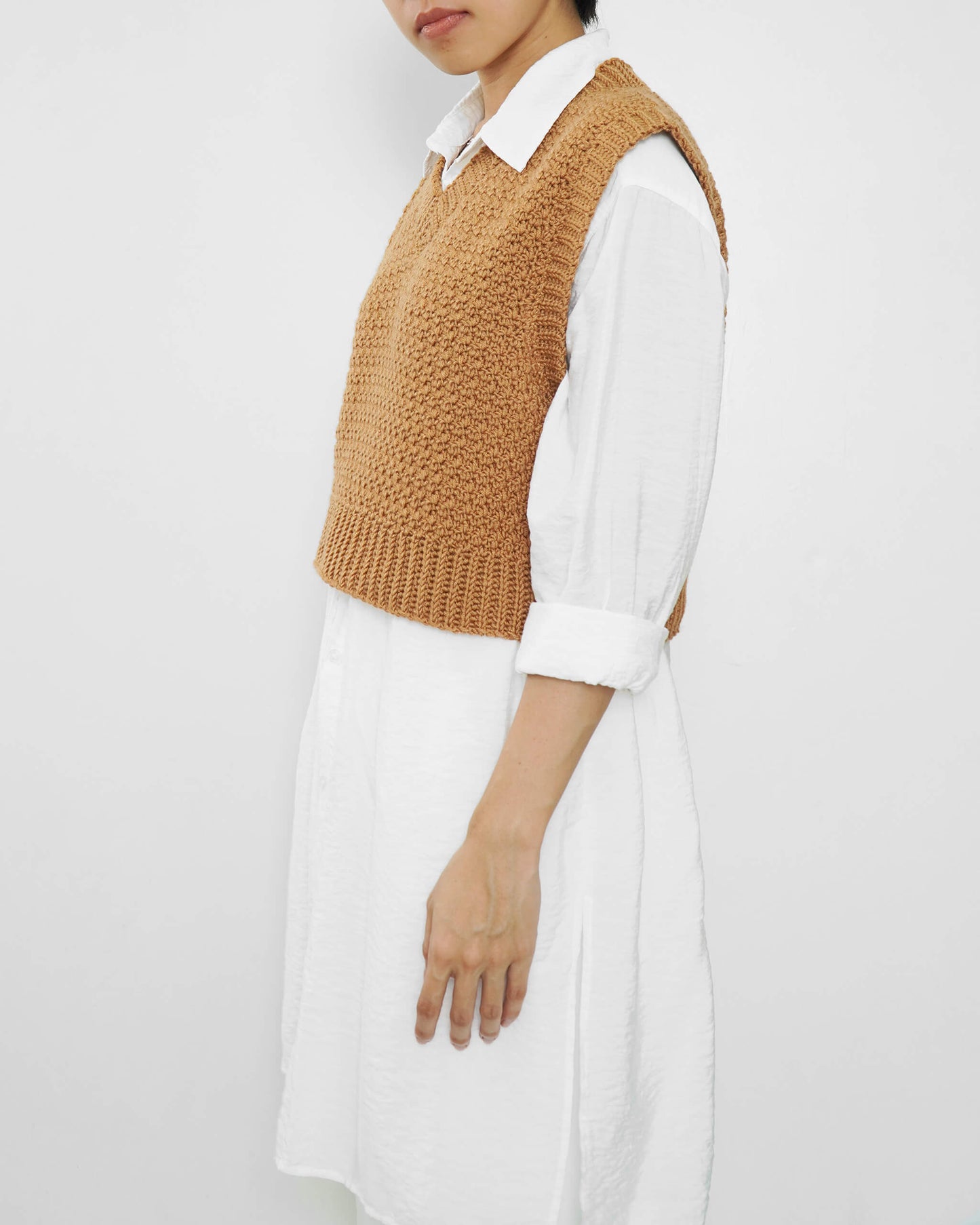Easy crochet V-neck vest pattern