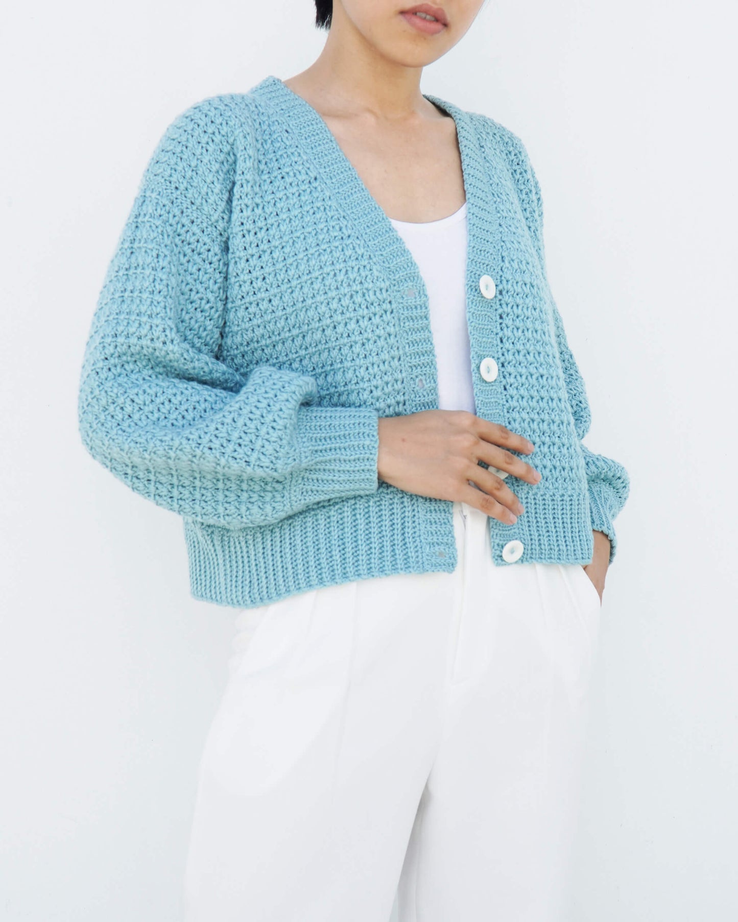 Cardigan No.26 | Crochet V-neck cardigan pattern
