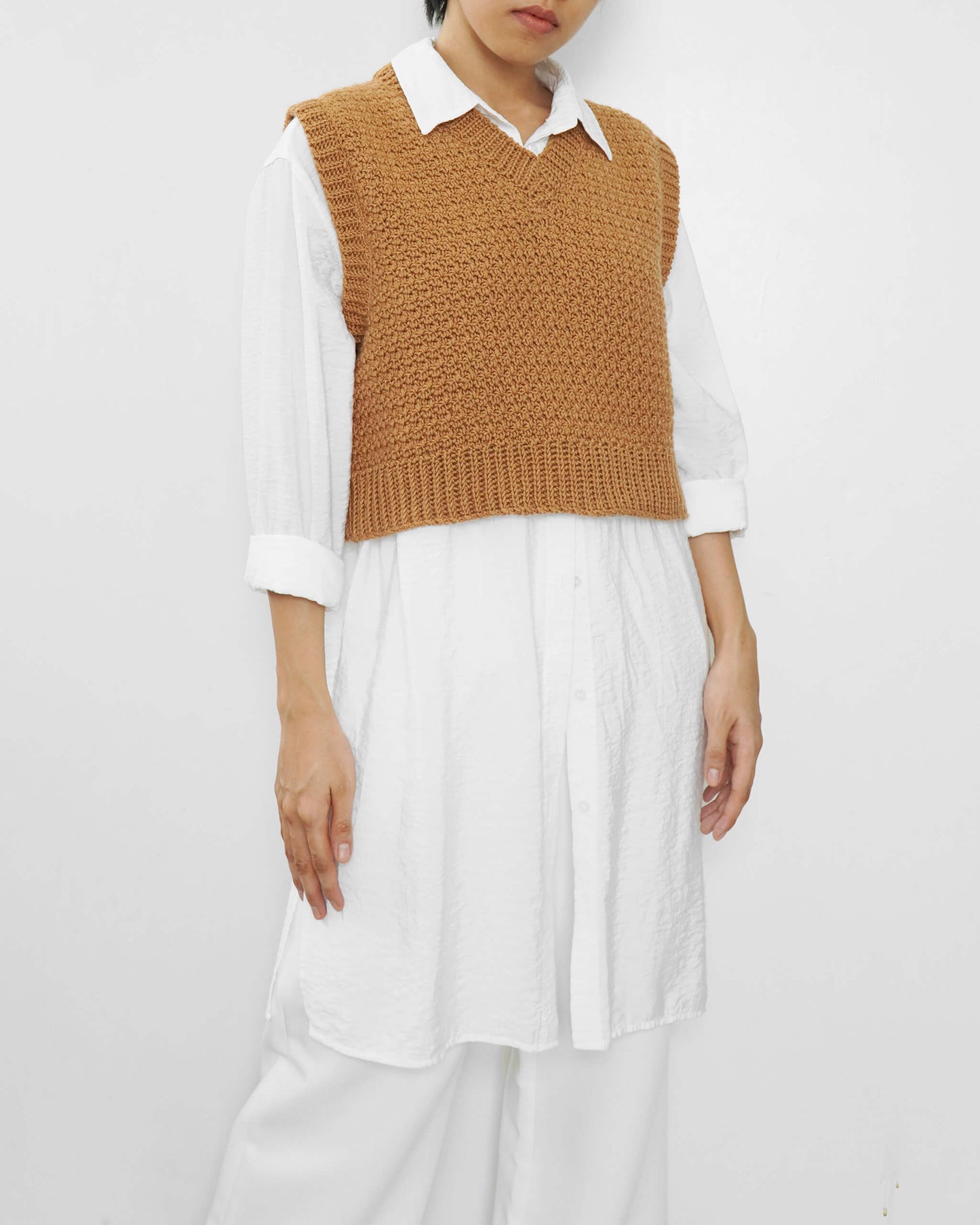 Easy crochet V-neck vest pattern