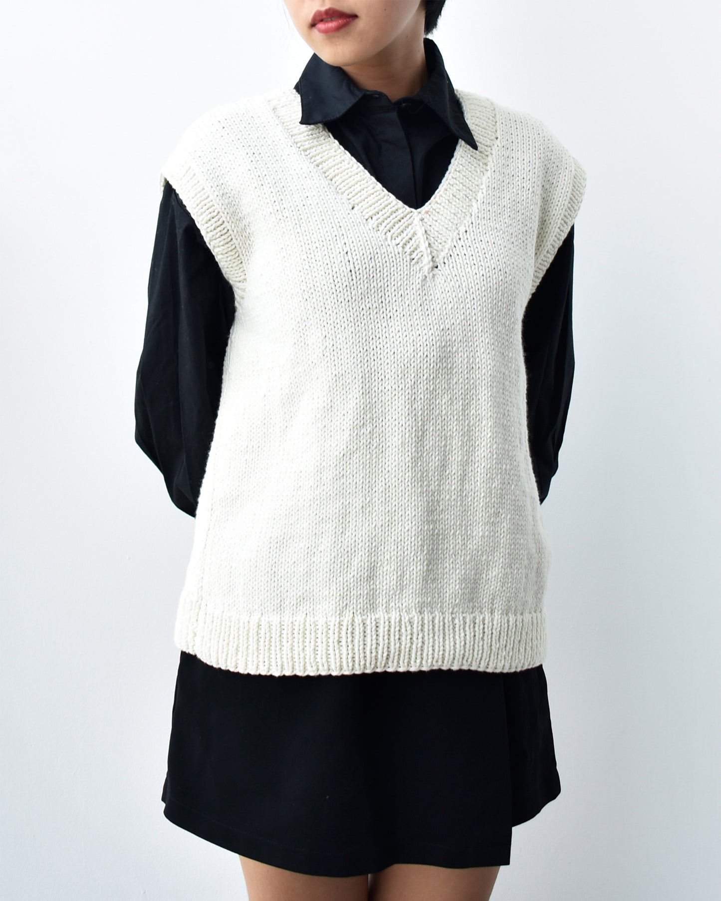 Vest No.5 | Easy knitting oversized vest pattern