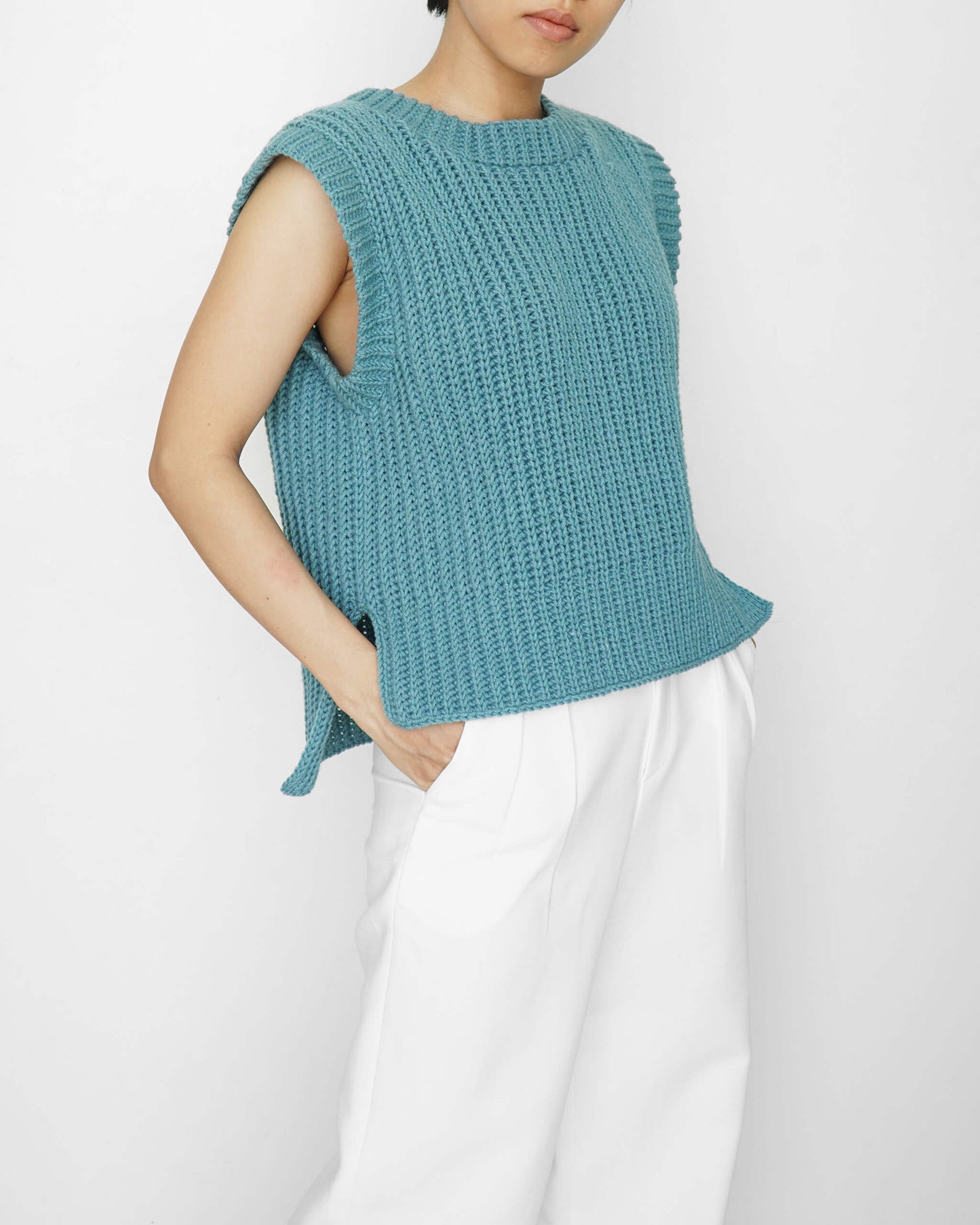Easy crochet ribbed vest pattern