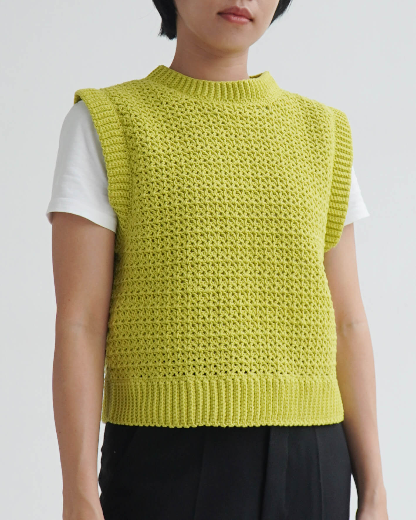 Vest No.68 | Crochet lace vest pattern