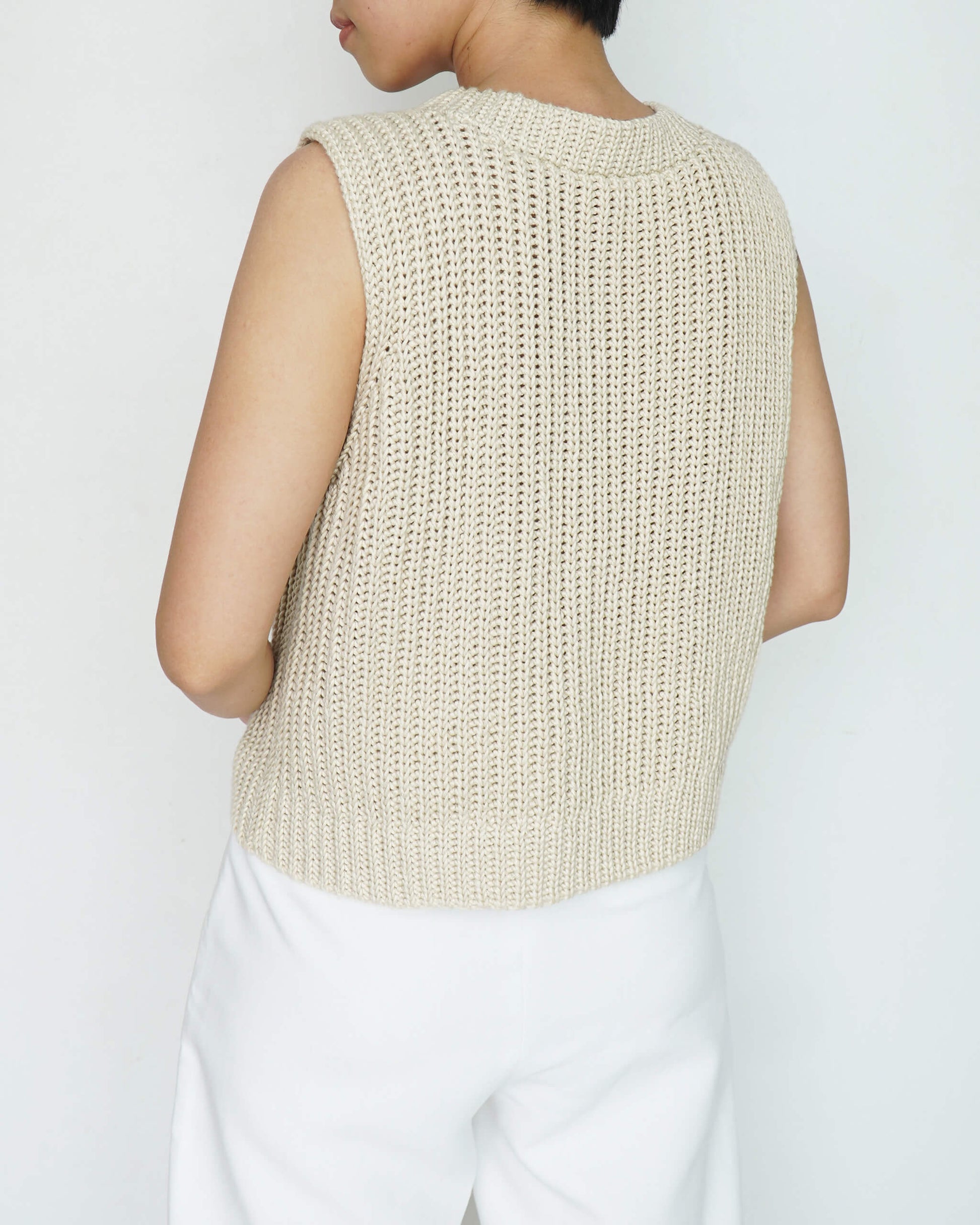 Vest No.33 | Easy crochet ribbed vest pattern