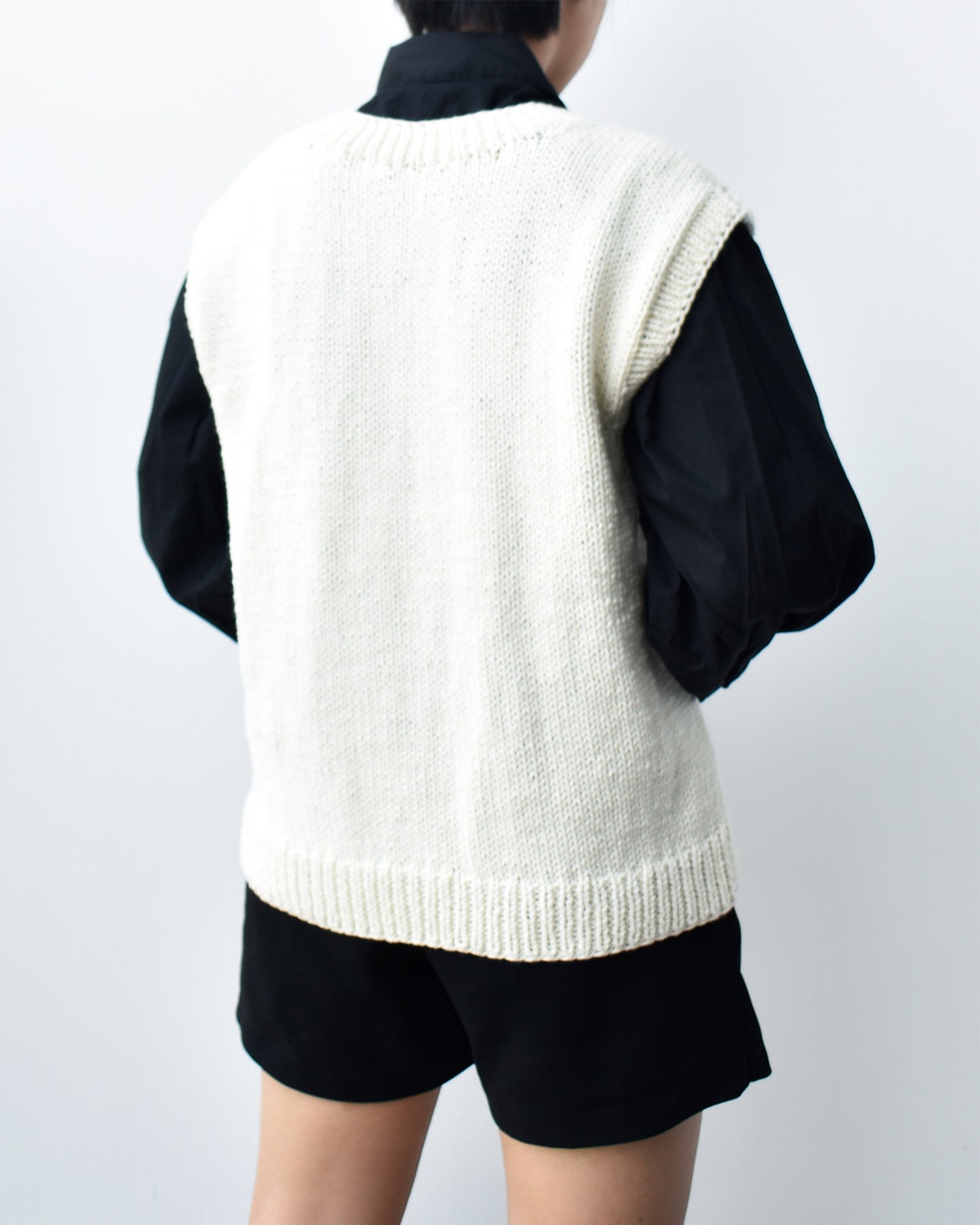 Vest No.5 | Easy knitting oversized vest pattern