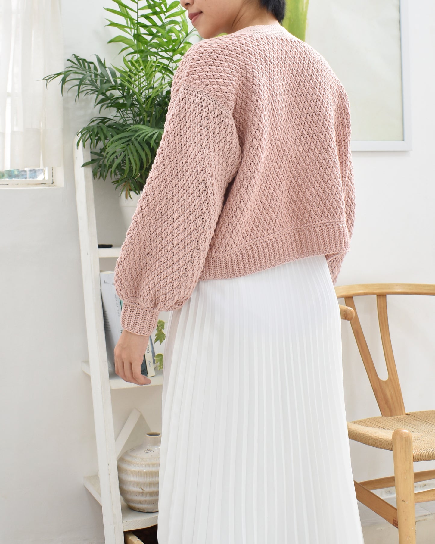 Cardigan No.16 | Crochet V-neck cardigan pattern