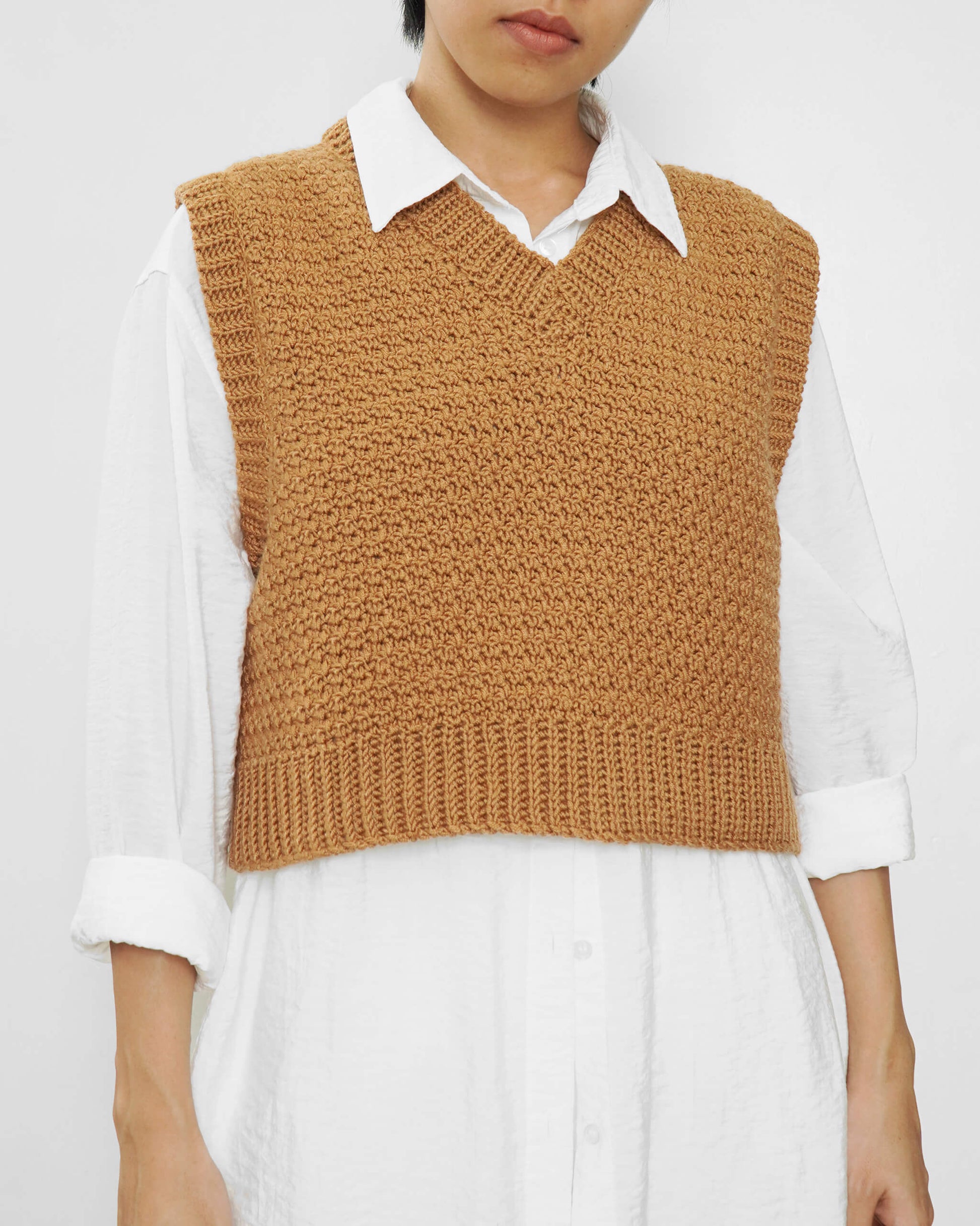 Easy crochet V-neck vest pattern
