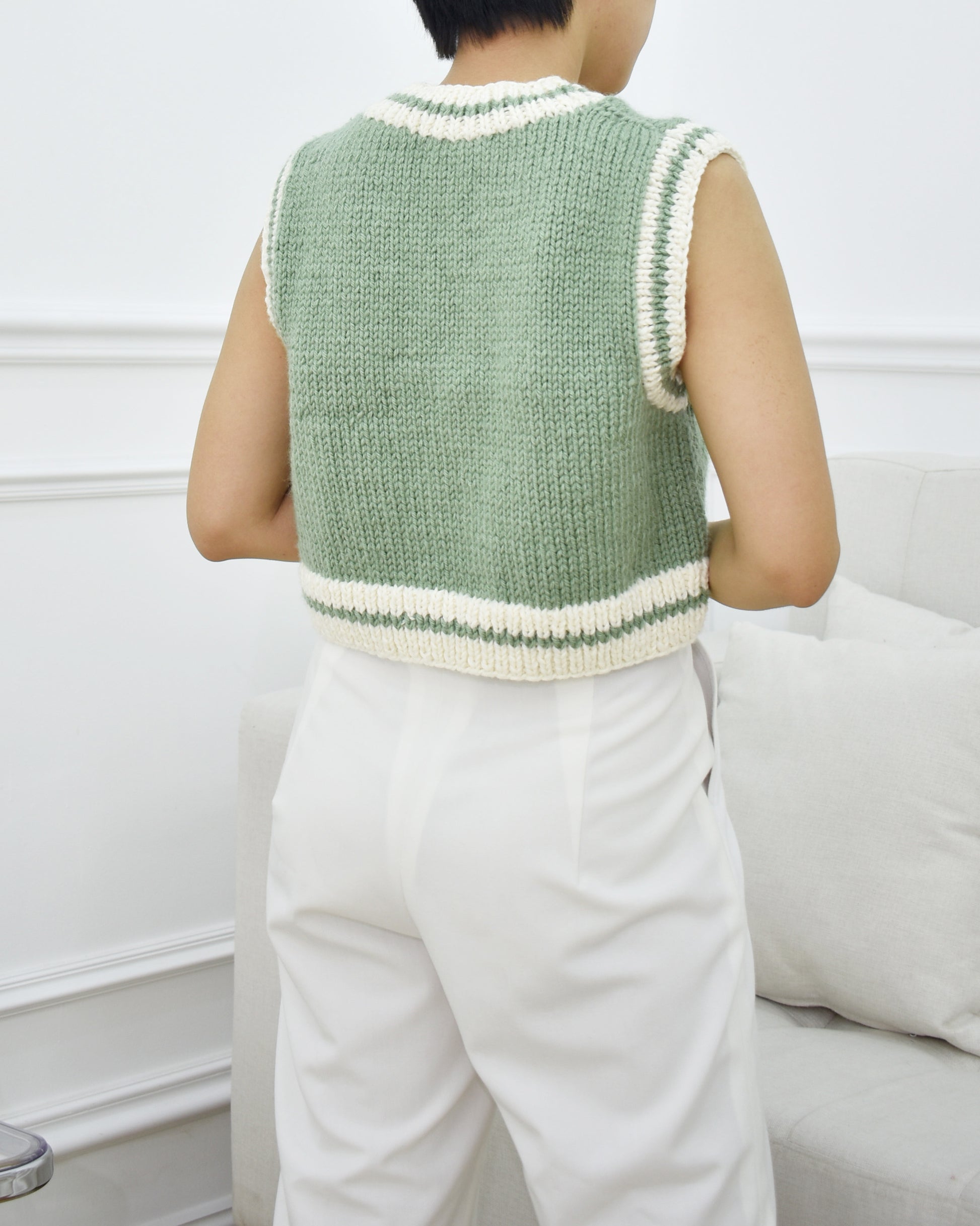 Vest No.13  Easy knitting chunky vest pattern – Daisy & Peace