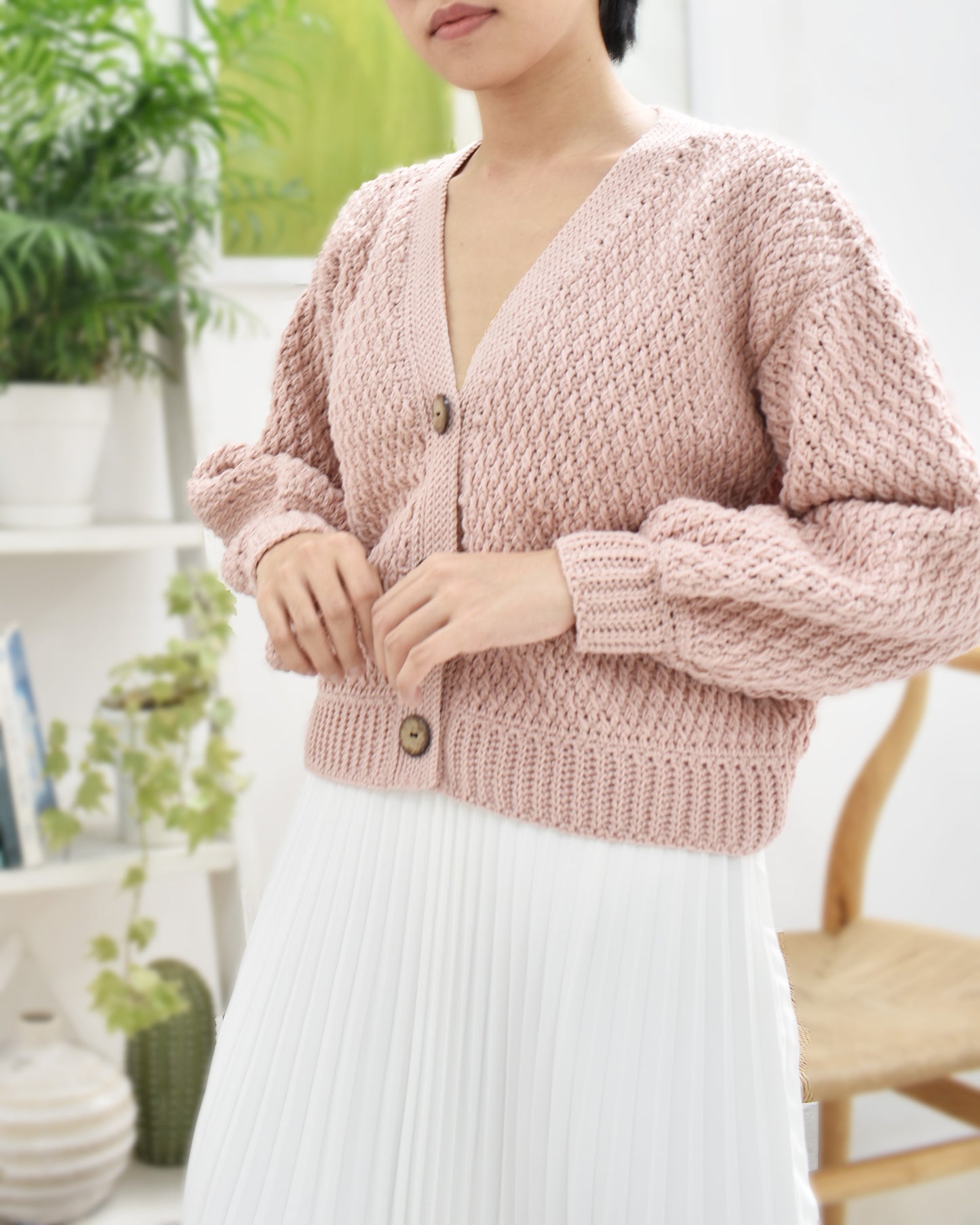 Cardigan No.16 | Crochet V-neck cardigan pattern