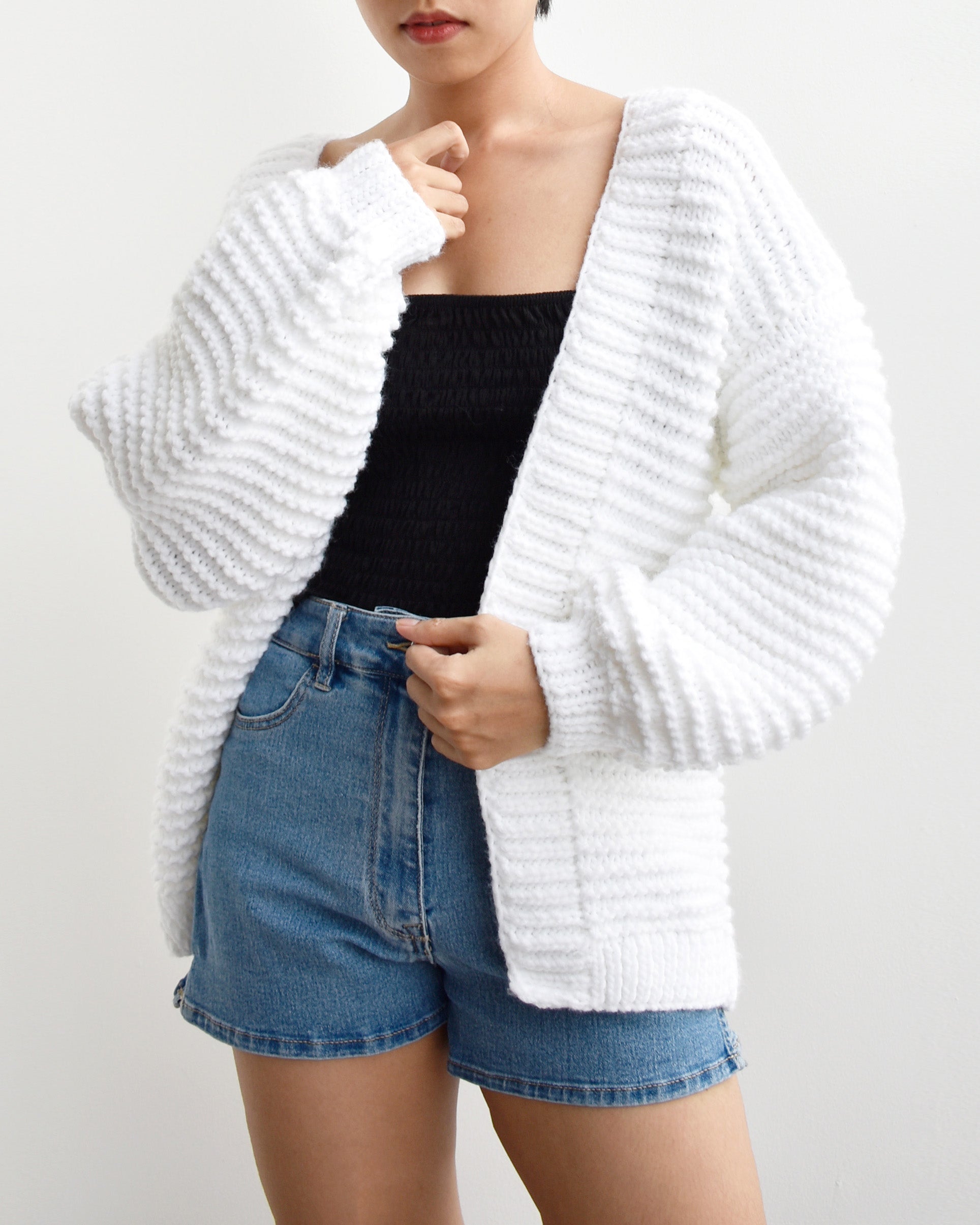 Cardigan No.5 | Easy knitting pattern – Daisy & Peace